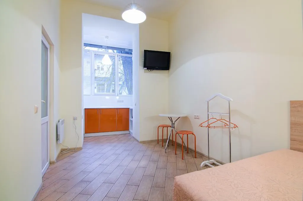 Mini Apartments on Roppoporta 7a-2 Leopoli